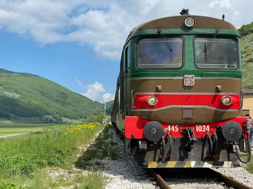Il Poggio Dei Pettirossi Leilighet Pettorano sul Gizio Eksteriør bilde